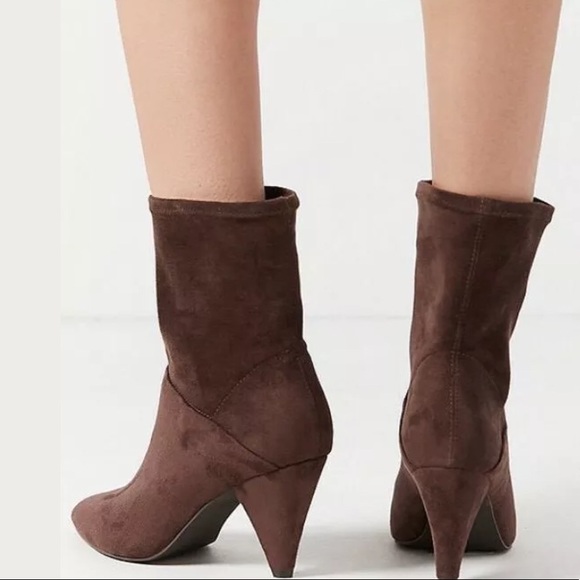 Urban Outfitters Brown Faux Suede Scrunch Boots - Picture 6 of 10